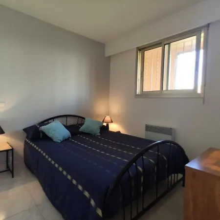 Appartement Juan Les Pins, 2 Pieces, 4 Personnes - Fr-1-252-167 *