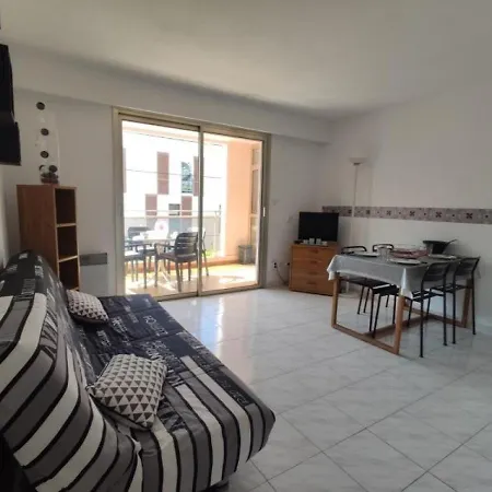 Juan Les Pins, 2 Pieces, 4 Personnes - Fr-1-252-167 Appartement Antibes